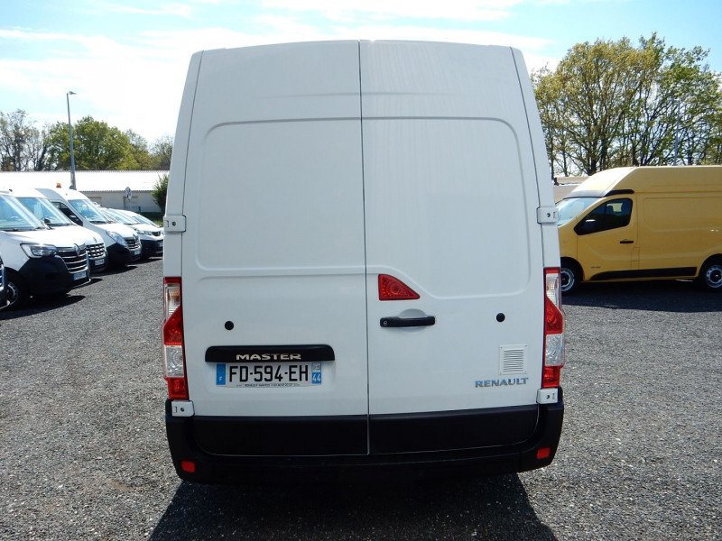 Photo 6 de l'offre de RENAULT MASTER III FG L2H2 2.3 DCI 130CH GRAND CONFORT EURO6 à 19990€ chez JML Auto