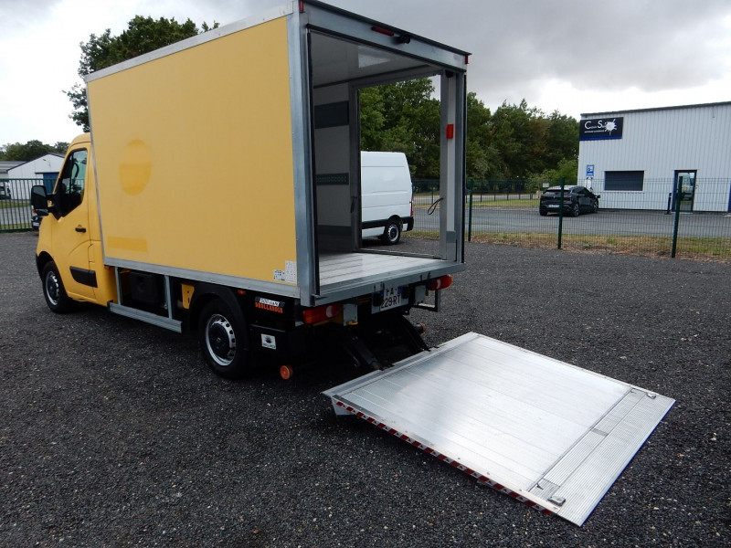 Photo 12 de l'offre de RENAULT MASTER CAISSE 11M3 2.3 DCI 110CH HAYON ELEVATEUR DHOLLANDIA 500KG à 25990€ chez JML Auto