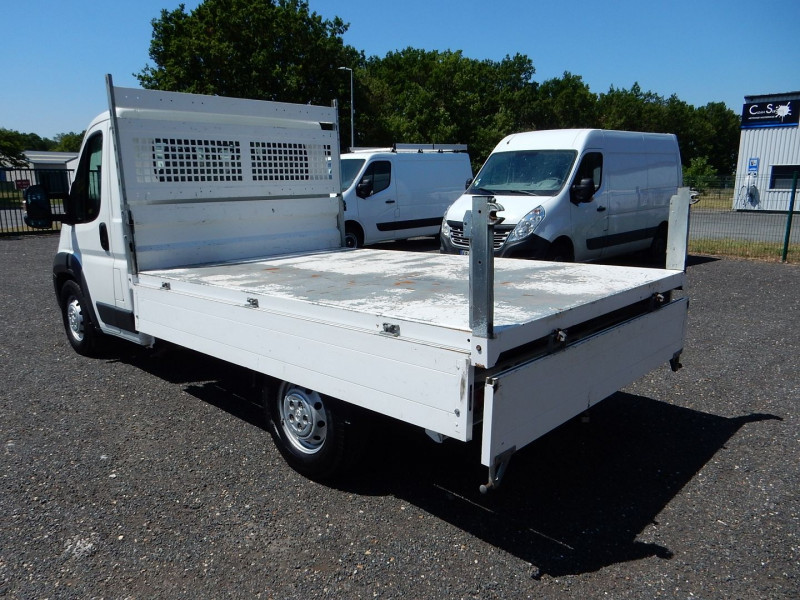 Photo 10 de l'offre de PEUGEOT BOXER BENNE BASCULANTE 2.0 BLUEHDI 130 PRO SR à 22990€ chez JML Auto