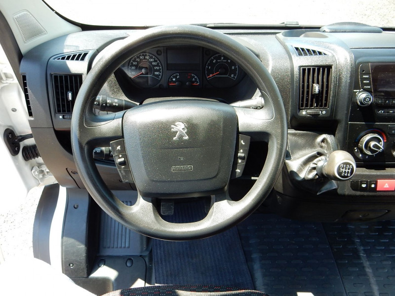 Photo 15 de l'offre de PEUGEOT BOXER BENNE BASCULANTE 2.0 BLUEHDI 130 PRO SR à 22990€ chez JML Auto