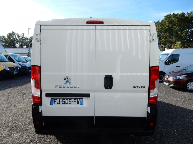 Photo 6 de l'offre de PEUGEOT BOXER FG L1H1 2.0 BLUEHDI 130 PREMIUM PACK à 21490€ chez JML Auto
