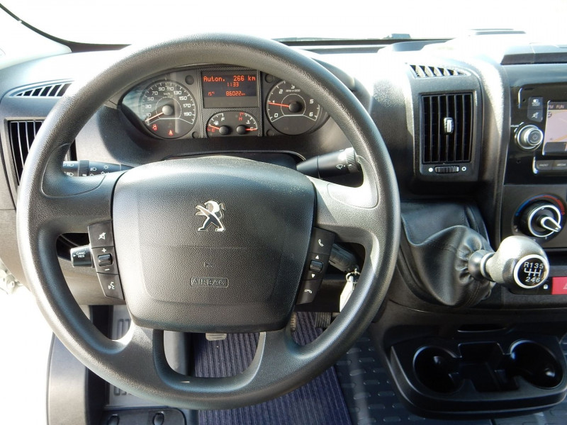 Photo 15 de l'offre de PEUGEOT BOXER FG L1H1 2.0 BLUEHDI 130 PREMIUM PACK à 21490€ chez JML Auto