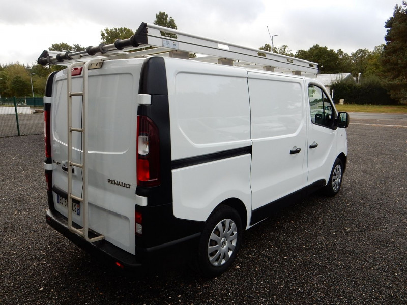 Photo 5 de l'offre de RENAULT TRAFIC III FG L1H1 1000 1.6 DCI 120CH GRAND CONFORT EURO6 à 15990€ chez JML Auto