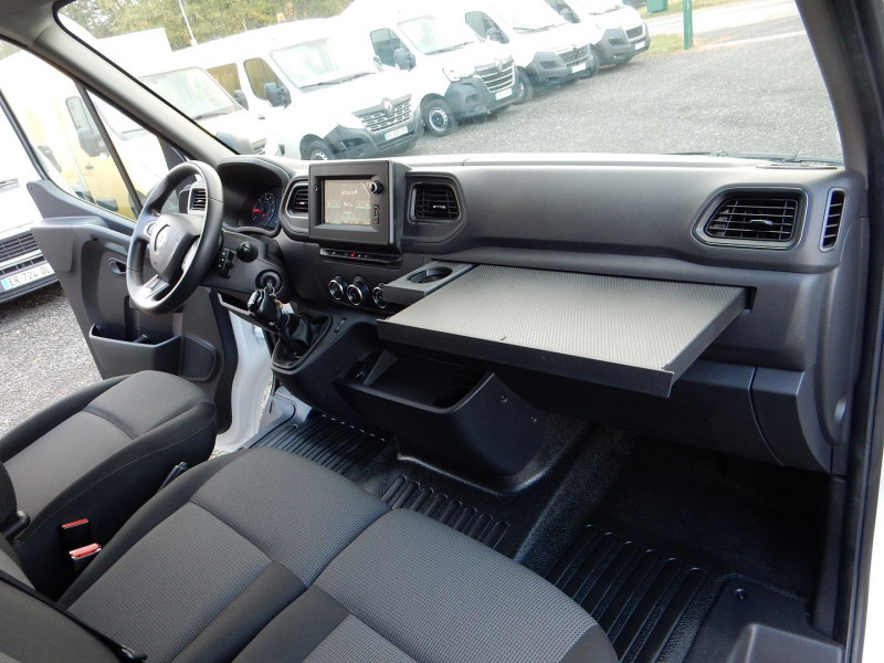 Photo 13 de l'offre de RENAULT MASTER III L2 H2 2.3 DCI 135CH GRAND CONFORT EURO 6 à 24990€ chez JML Auto