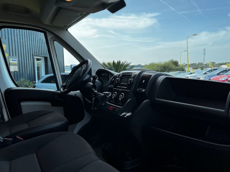 Photo 7 de l'offre de PEUGEOT BOXER FG 330 L2H2 2.0 BLUEHDI 110 PREMIUM PACK à 22990€ chez Alliance automobile