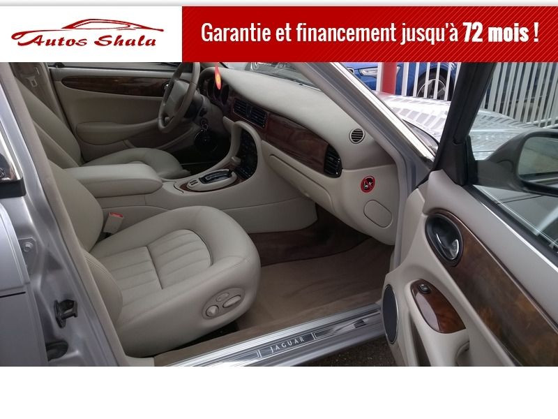 Photo 3 de l'offre de JAGUAR XJ8 4.0 V8  BA SOVEREIGN à 35970€ chez Autos Shala