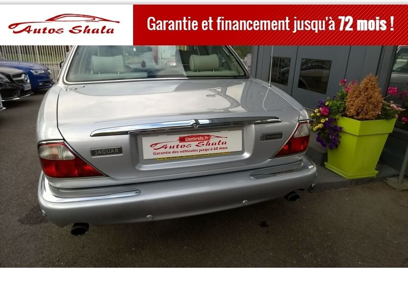 Photo 15 de l'offre de JAGUAR XJ8 4.0 V8  BA SOVEREIGN à 35970€ chez Autos Shala