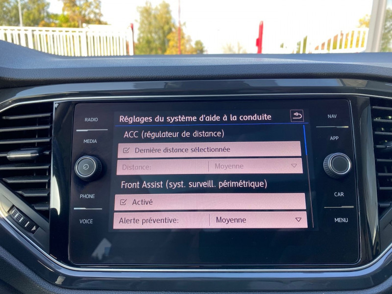 Photo 16 de l'offre de VOLKSWAGEN T-ROC 2.0 TDI 150CH CARAT EXCLUSIVE DSG7 EURO6D-T à 28990€ chez Autos Shala