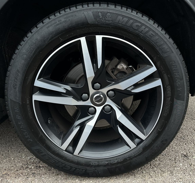 Photo 6 de l'offre de VOLVO XC40 D4 ADBLUE AWD 190CH BUSINESS GEARTRONIC 8 à 32970€ chez Autos Shala