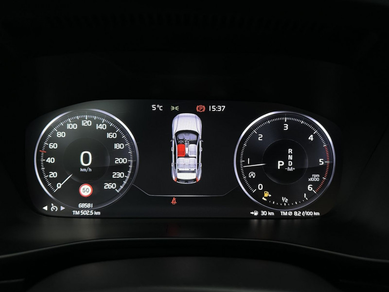 Photo 16 de l'offre de VOLVO XC40 D4 ADBLUE AWD 190CH BUSINESS GEARTRONIC 8 à 32970€ chez Autos Shala