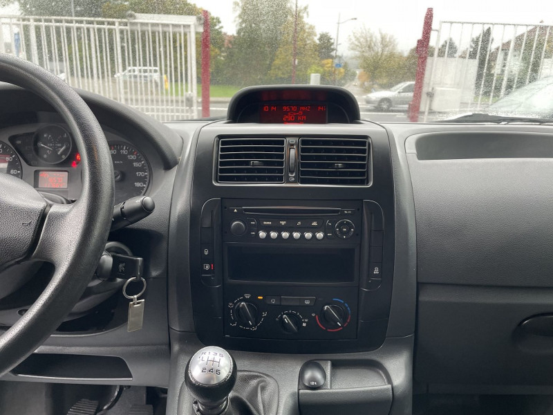 Photo 14 de l'offre de PEUGEOT EXPERT FG 229 L1H1 2.0 HDI FAP 125 CONFORT à 15970€ chez Autos Shala