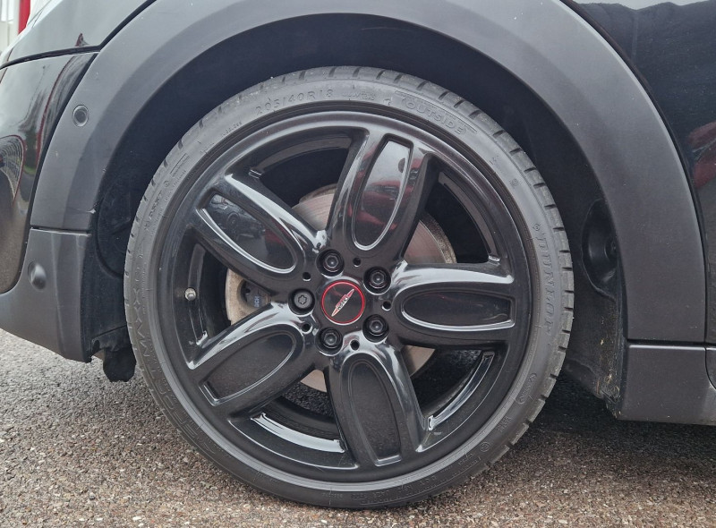 Photo 15 de l'offre de MINI MINI COOPER S 192CH JOHN COOPER WORKS BVAS à 25970€ chez Autos Shala