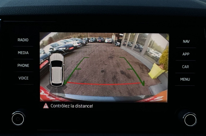 Photo 24 de l'offre de SKODA KAROQ 1.5 TSI ACT 150CH SPORTLINE DSG EURO6D-T à 24970€ chez Autos Shala