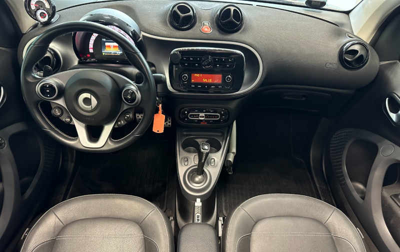 Photo 9 de l'offre de SMART FORTWO CABRIOLET 90CH BRABUS STYLE TWINAMIC à 24970€ chez Autos Shala