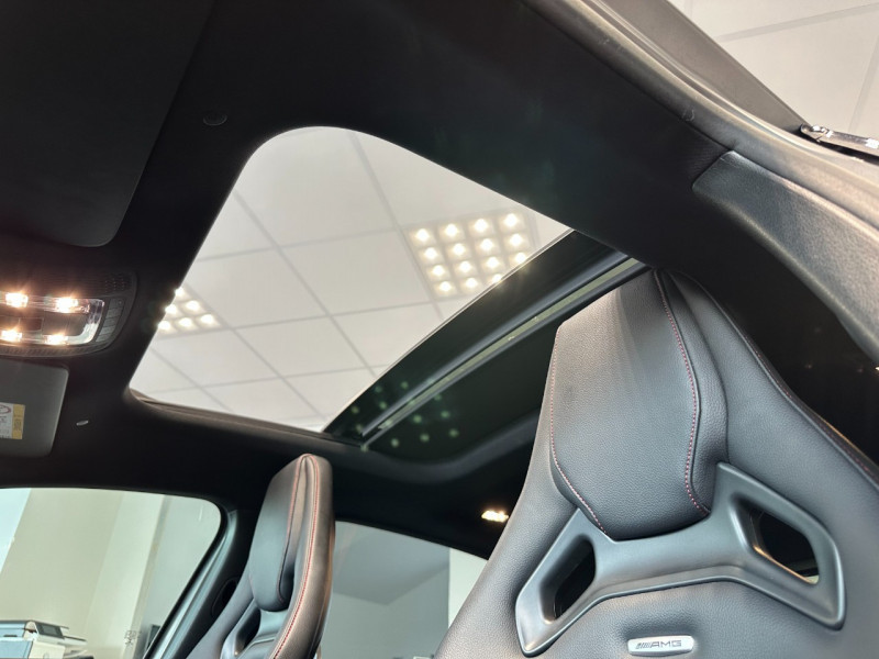 Photo 24 de l'offre de MERCEDES-BENZ CLASSE A 35 AMG 306CH 4MATIC 7G-DCT SPEEDSHIFT AMG à 69970€ chez Autos Shala