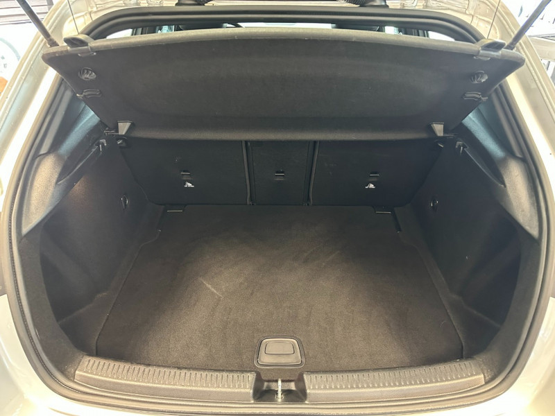 Photo 21 de l'offre de MERCEDES-BENZ CLASSE A 180 D 116CH BUSINESS LINE 7G-DCT à 21970€ chez Autos Shala