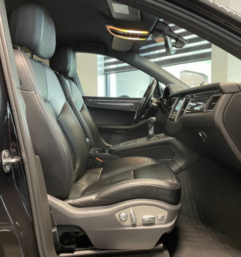 Photo 9 de l'offre de PORSCHE MACAN 3.0 V6 258CH S DIESEL PDK à 43970€ chez Autos Shala