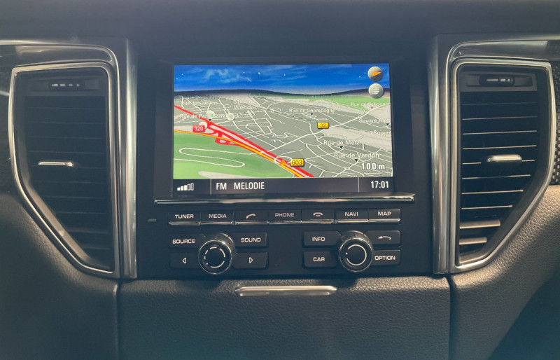 Photo 16 de l'offre de PORSCHE MACAN 3.0 V6 258CH S DIESEL PDK à 43970€ chez Autos Shala