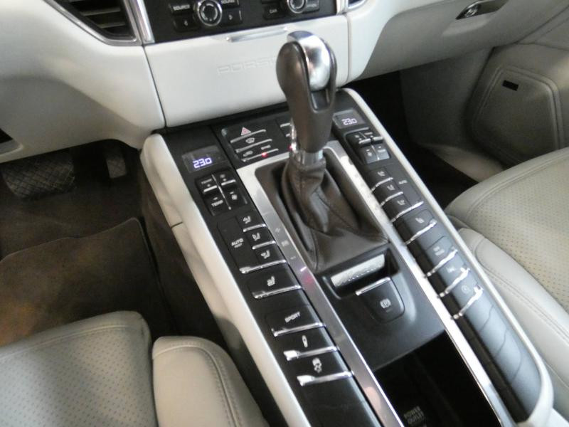 Photo 17 de l'offre de PORSCHE Macan 3.0 V6 258ch S Diesel PDK à 43890€ chez Autovia Véhicules Multimarques