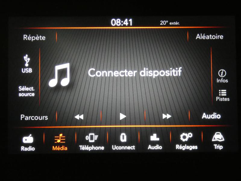Photo 13 de l'offre de FIAT 500 1.2 8v 69ch Lounge à 12980€ chez Autovia Véhicules Multimarques