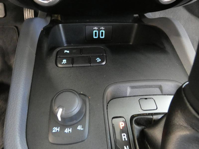 Photo 10 de l'offre de FORD Ranger 3.2 TDCi 200ch Double Cabine Wildtrak BVA à 38790€ chez Autovia Véhicules Multimarques