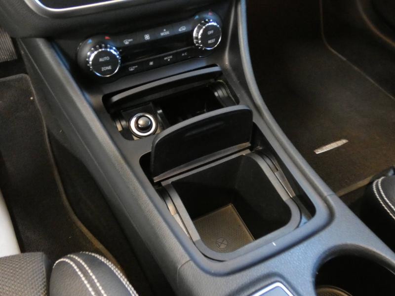 Photo 17 de l'offre de MERCEDES-BENZ CLA Shooting Brake 200 d Sensation 7G-DCT à 22490€ chez Autovia Véhicules Multimarques