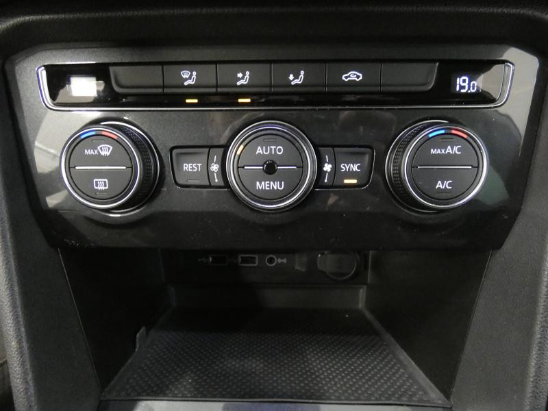 Photo 12 de l'offre de VOLKSWAGEN Tiguan 2.0 TDI 150ch Carat DSG7 Euro6d-T à 35980€ chez Autovia Véhicules Multimarques