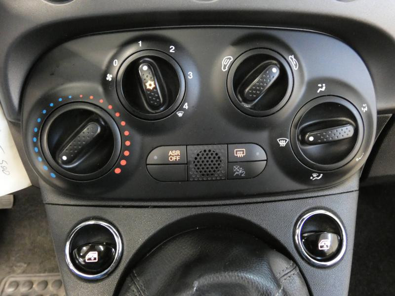 Photo 16 de l'offre de FIAT 500 1.2 8v 69ch Lounge à 12980€ chez Autovia Véhicules Multimarques