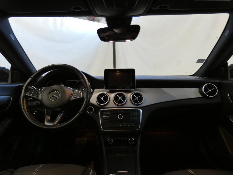 Photo 2 de l'offre de MERCEDES-BENZ CLA Shooting Brake 200 d Sensation 7G-DCT à 22490€ chez Autovia Véhicules Multimarques