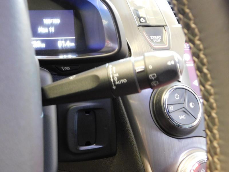 Photo 14 de l'offre de DS DS 5 BlueHDi 180ch Sport Chic S&S EAT6 à 17880€ chez Autovia Véhicules Multimarques
