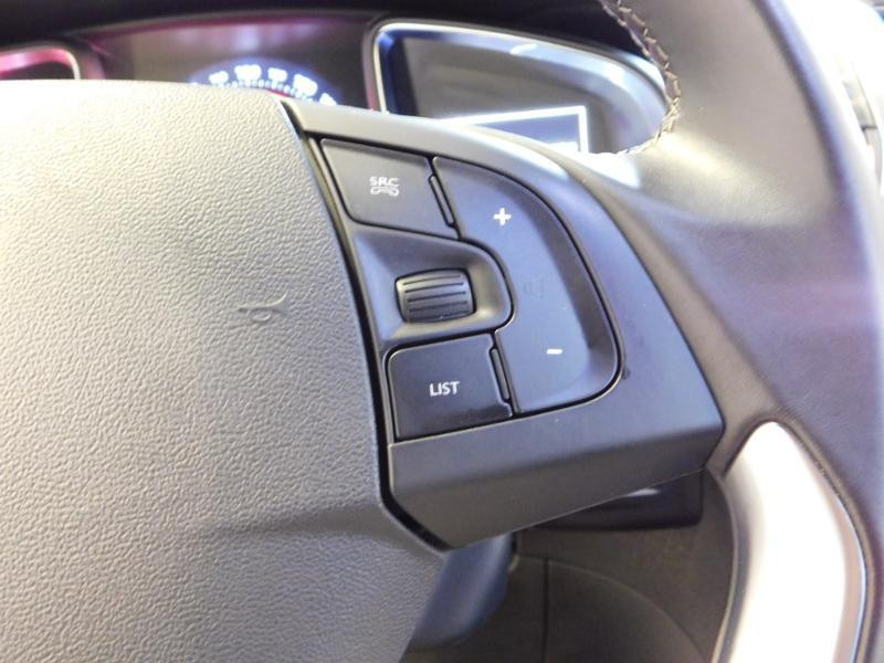 Photo 16 de l'offre de DS DS 5 BlueHDi 180ch Sport Chic S&S EAT6 à 17880€ chez Autovia Véhicules Multimarques