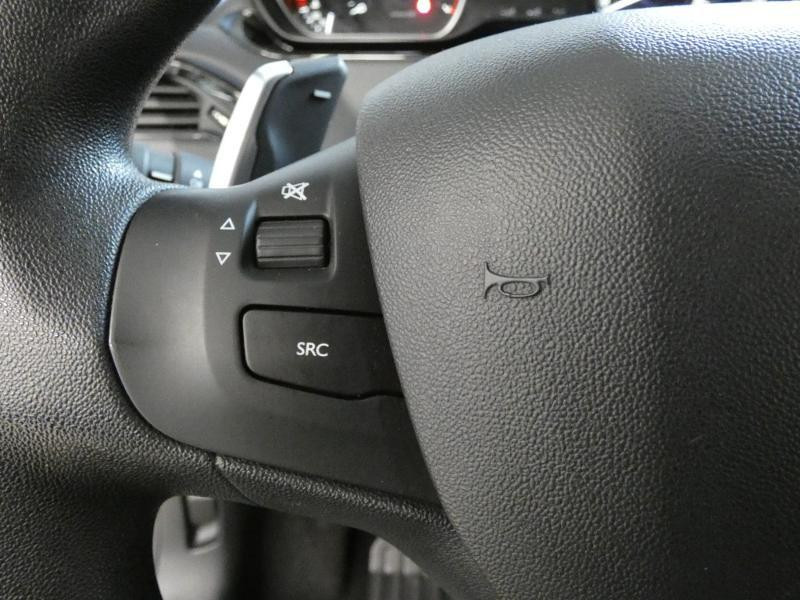 Photo 13 de l'offre de PEUGEOT 208 1.2 PureTech 82ch Active S&S ETG5 5p à 14590€ chez Autovia Véhicules Multimarques