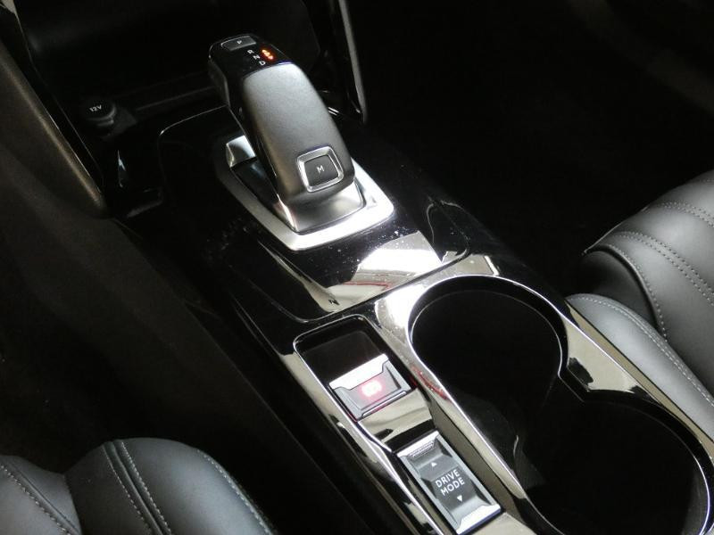 Photo 20 de l'offre de PEUGEOT 2008 1.2 PureTech 155ch S&S GT EAT8 à 27990€ chez Autovia Véhicules Multimarques