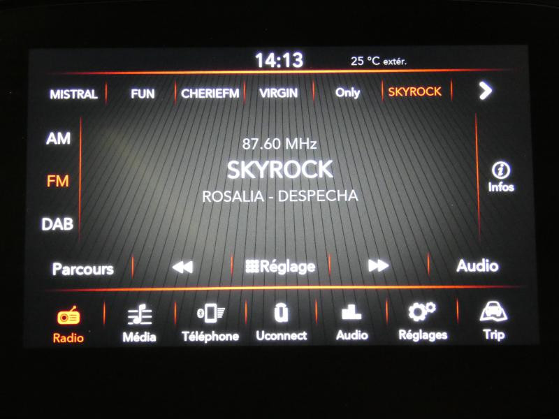 Photo 19 de l'offre de FIAT 500 1.0 70ch BSG S&S Dolcevita à 14980€ chez Autovia Véhicules Multimarques