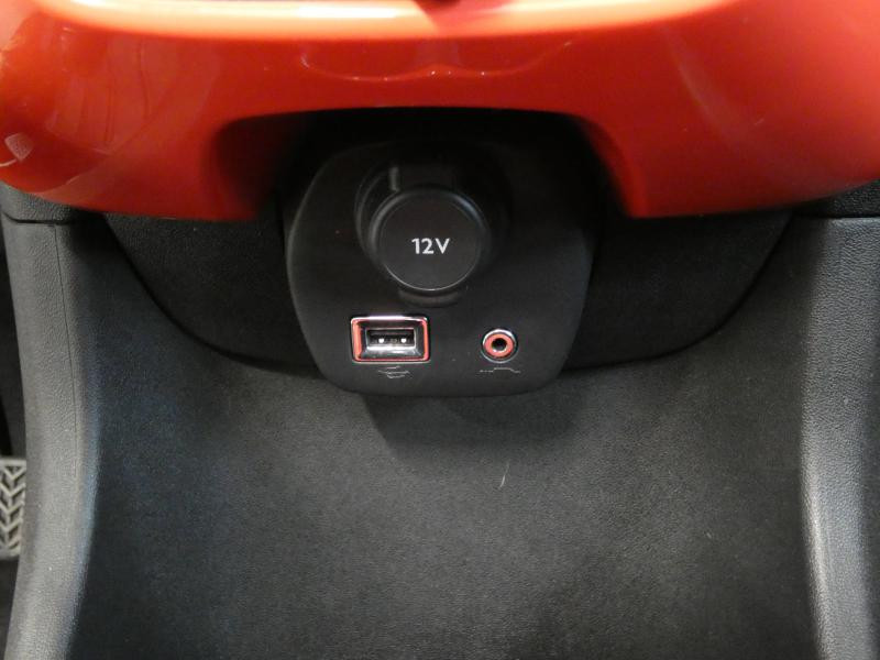 Photo 13 de l'offre de CITROEN C1 Airscape VTi 68 Feel 5p à 10890€ chez Autovia Véhicules Multimarques