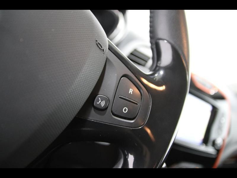 Photo 12 de l'offre de RENAULT Captur 1.5 dCi 90ch Stop&Start energy Intens eco² à 11990€ chez Autovia Véhicules Multimarques