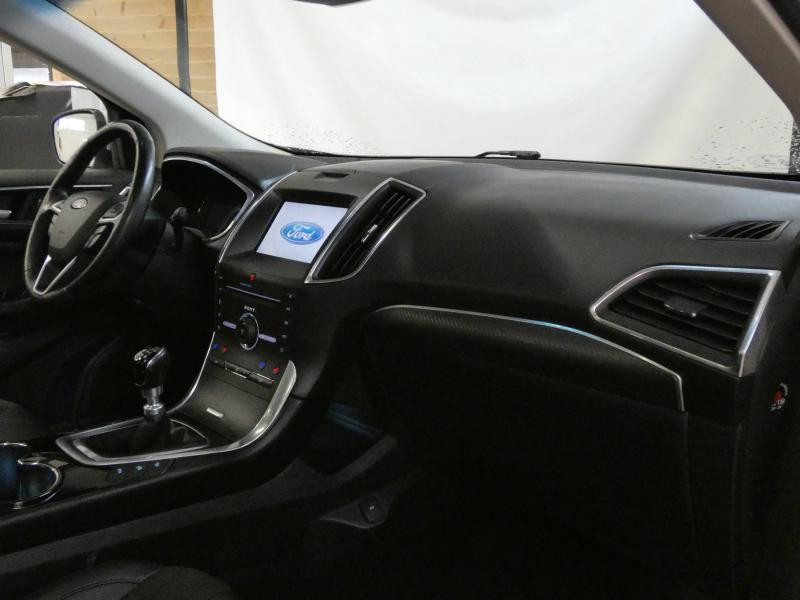 Photo 10 de l'offre de FORD Edge 2.0 TDCi 180ch Titanium i-AWD à 20790€ chez Autovia Véhicules Multimarques