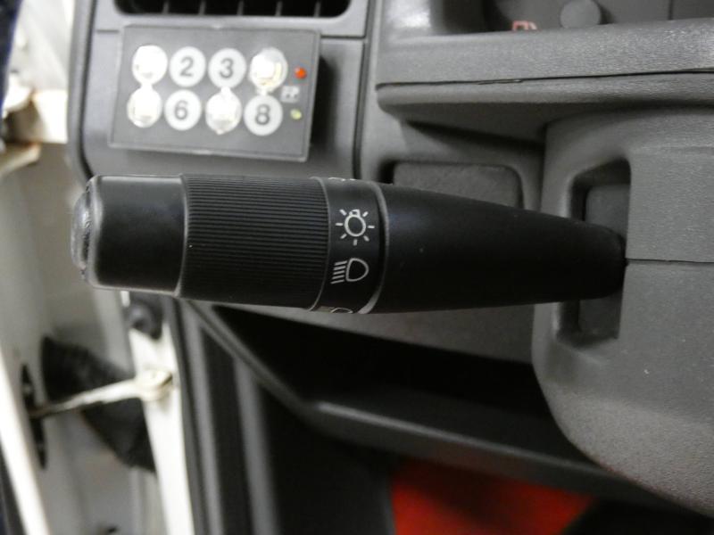Photo 15 de l'offre de PEUGEOT 205 GTI 115 CH à 19000€ chez Autovia Véhicules Multimarques