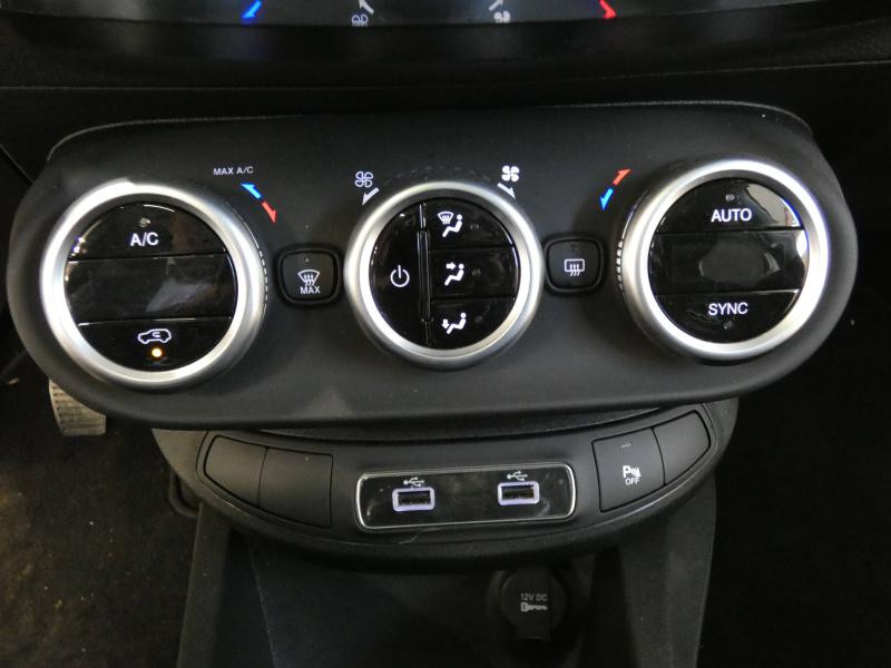 Photo 18 de l'offre de FIAT 500X 1.6 Multijet 130ch Cross à 29900€ chez Autovia Véhicules Multimarques