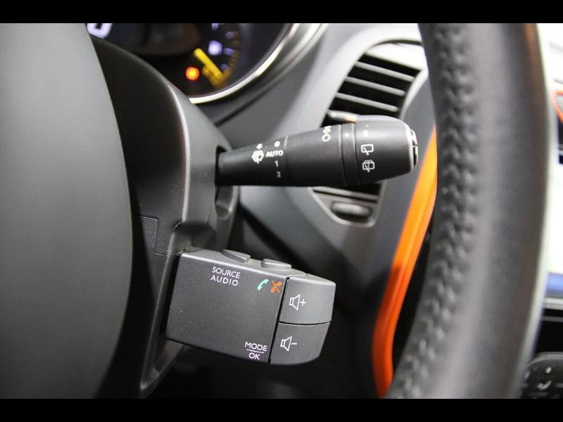 Photo 13 de l'offre de RENAULT Captur 1.5 dCi 90ch Stop&Start energy Intens eco² à 11990€ chez Autovia Véhicules Multimarques