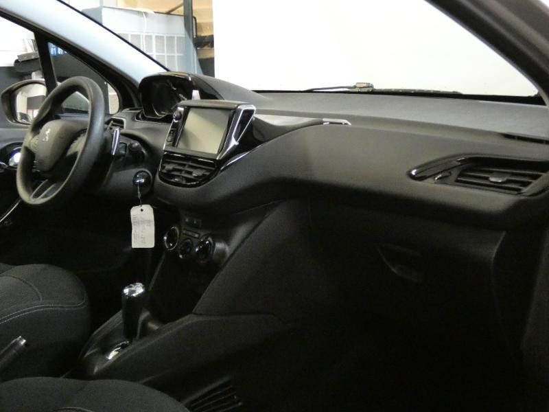 Photo 23 de l'offre de PEUGEOT 208 1.2 PureTech 82ch Active S&S ETG5 5p à 14590€ chez Autovia Véhicules Multimarques