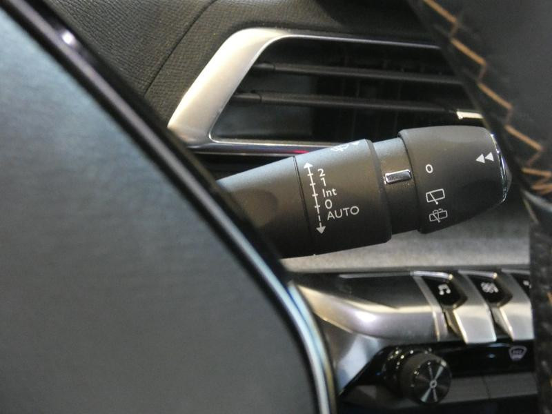 Photo 18 de l'offre de PEUGEOT 3008 1.5 BlueHDi 130ch S&S GT à 32290€ chez Autovia Véhicules Multimarques