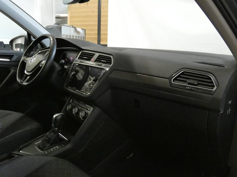 Photo 14 de l'offre de VOLKSWAGEN Tiguan 2.0 TDI 150ch Connect DSG7 à 28790€ chez Autovia Véhicules Multimarques