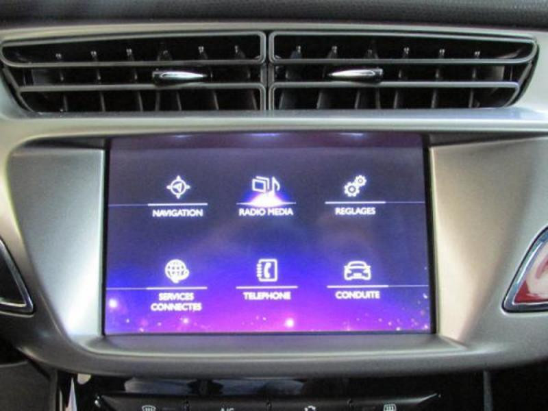 Photo 21 de l'offre de DS DS 3 BlueHDi 100ch Drive Efficiency Executive S&S à 11990€ chez Autovia Véhicules Multimarques