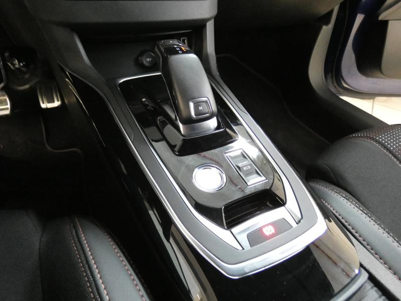 Photo 8 de l'offre de PEUGEOT 308 1.2 PureTech 130ch E6.c S&S GT Line EAT8 à 21980€ chez Autovia Véhicules Multimarques