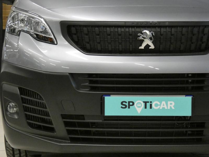 Photo 8 de l'offre de PEUGEOT Expert Fg M 2.0 BlueHDi 180ch S&S Pack Asphalt EAT8 à 40990€ chez Autovia Véhicules Multimarques
