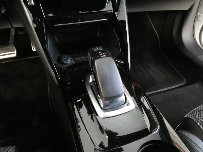 Photo 8 de l'offre de PEUGEOT 2008 e-2008 136ch GT à 29890€ chez Autovia Véhicules Multimarques