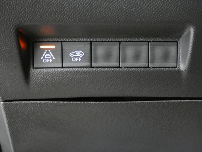 Photo 16 de l'offre de PEUGEOT 2008 e-2008 136ch GT à 29890€ chez Autovia Véhicules Multimarques