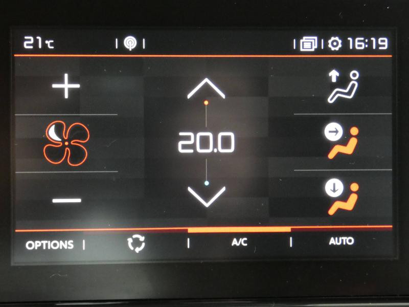 Photo 23 de l'offre de CITROEN C3 Aircross PureTech 110ch S&S Shine EAT6 E6.d-TEMP 114g à 18490€ chez Autovia Véhicules Multimarques