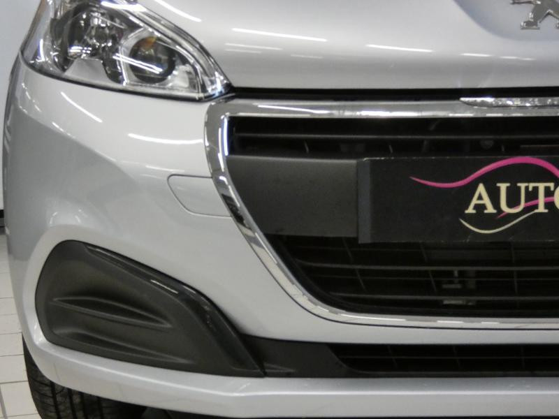 Photo 7 de l'offre de PEUGEOT 208 1.2 PureTech 82ch Active S&S ETG5 5p à 14590€ chez Autovia Véhicules Multimarques
